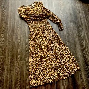 H&M long sleeve maxi dress with elastic synched waist.